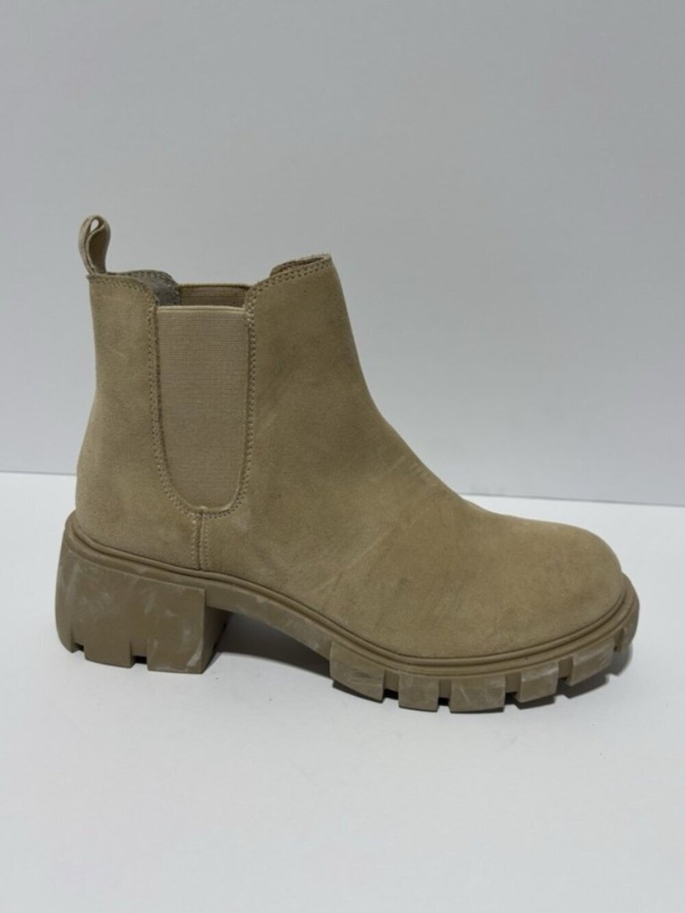Steve Madden Women’s Howler Chelsea Boots Taupe, Size 9.5 M